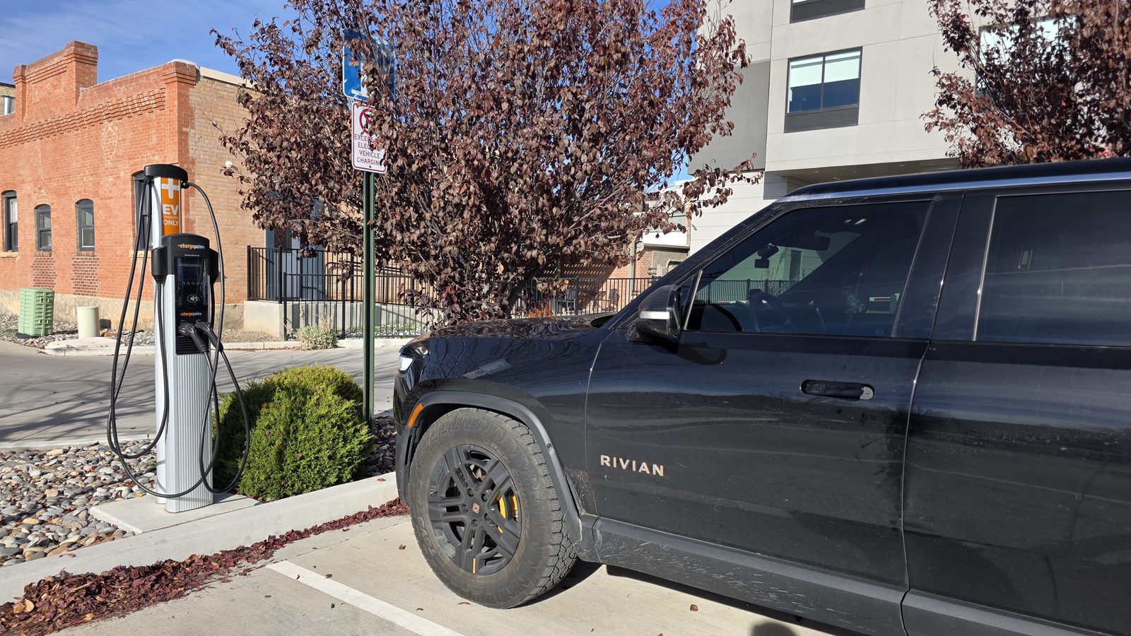 R1S at L2 charger in downtown Grand Junction